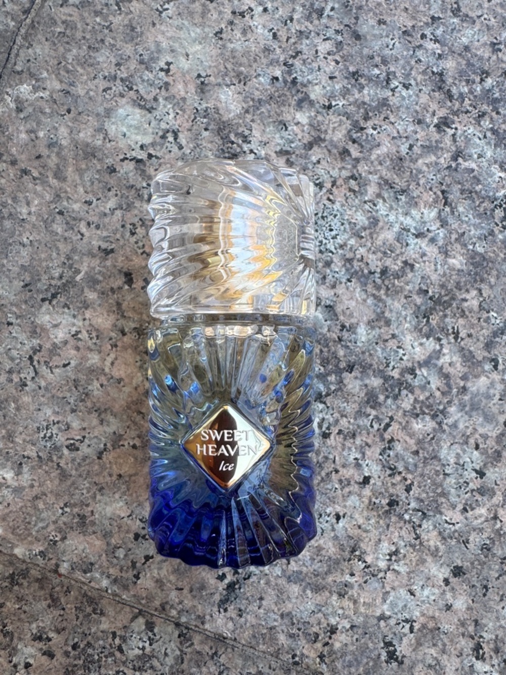 Sweet Heaven Ice Fragrance Bottle - Clear to Deep Blue